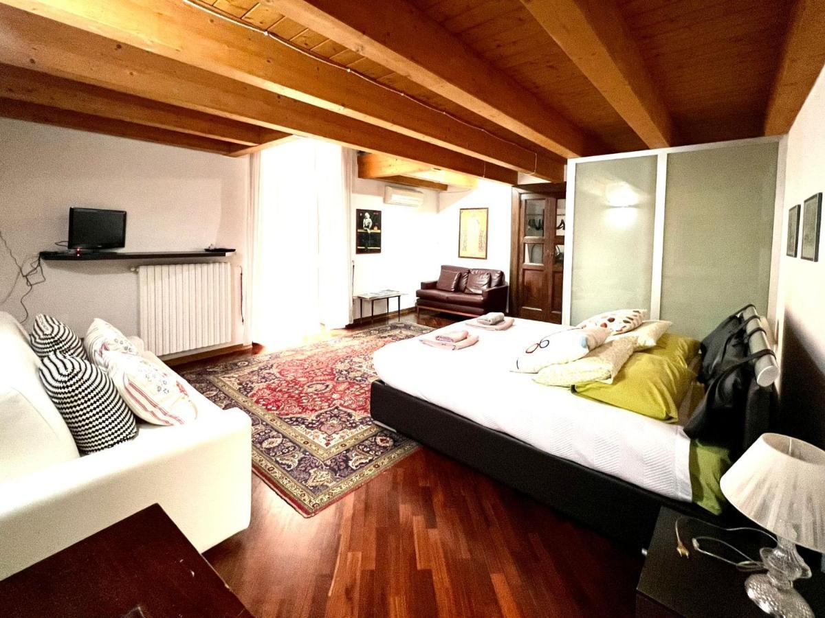 Saint Patrick Guest House 바를레타 외부 사진