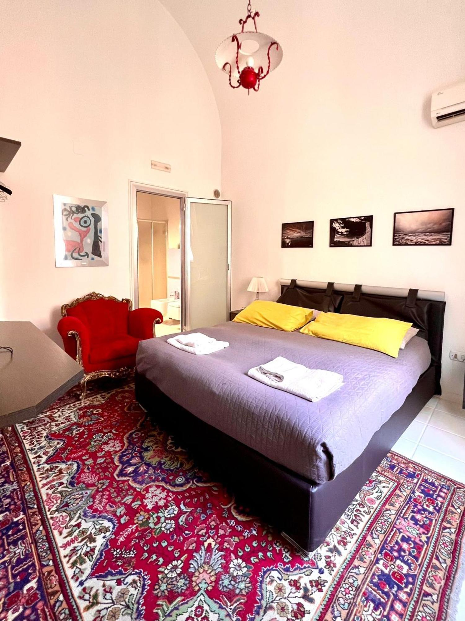 Saint Patrick Guest House 바를레타 외부 사진