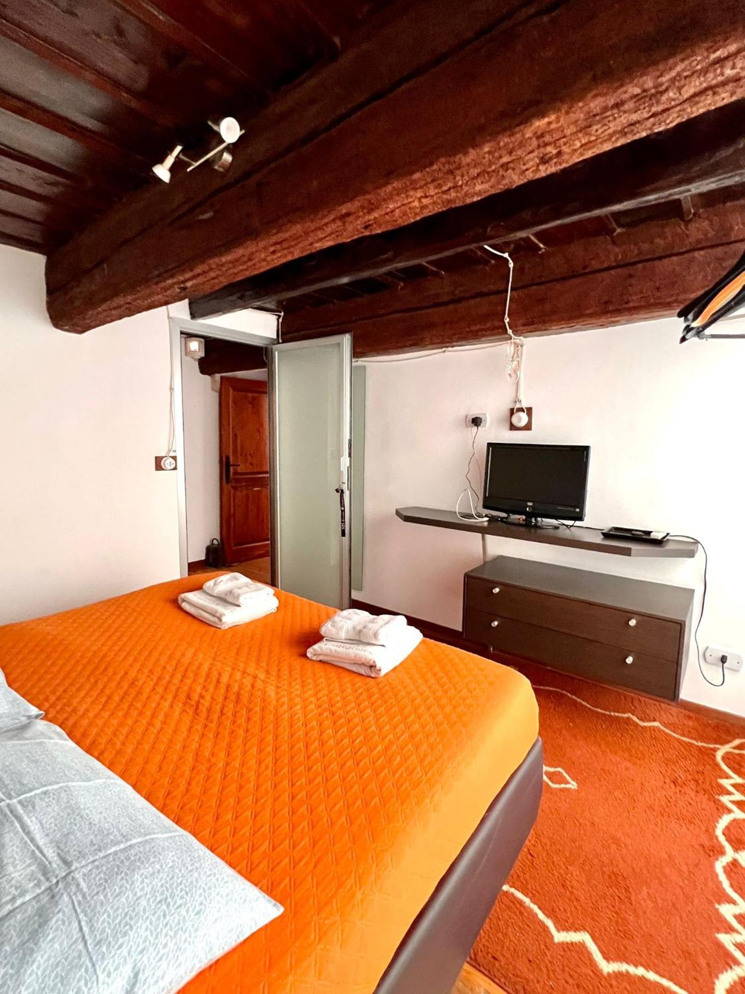 Saint Patrick Guest House 바를레타 외부 사진
