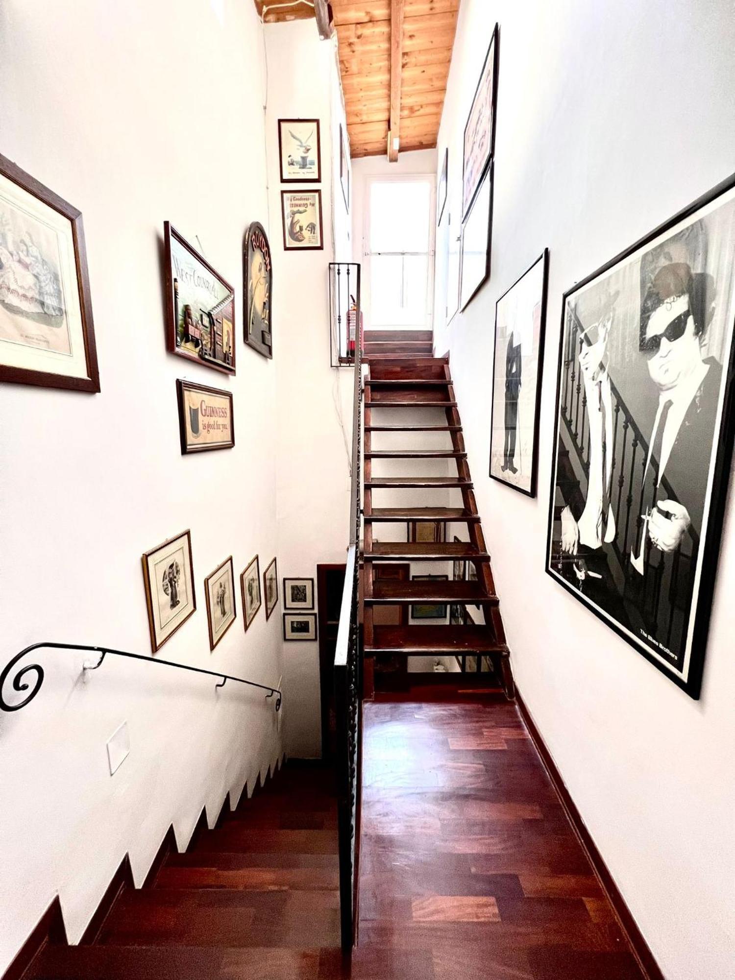 Saint Patrick Guest House 바를레타 외부 사진